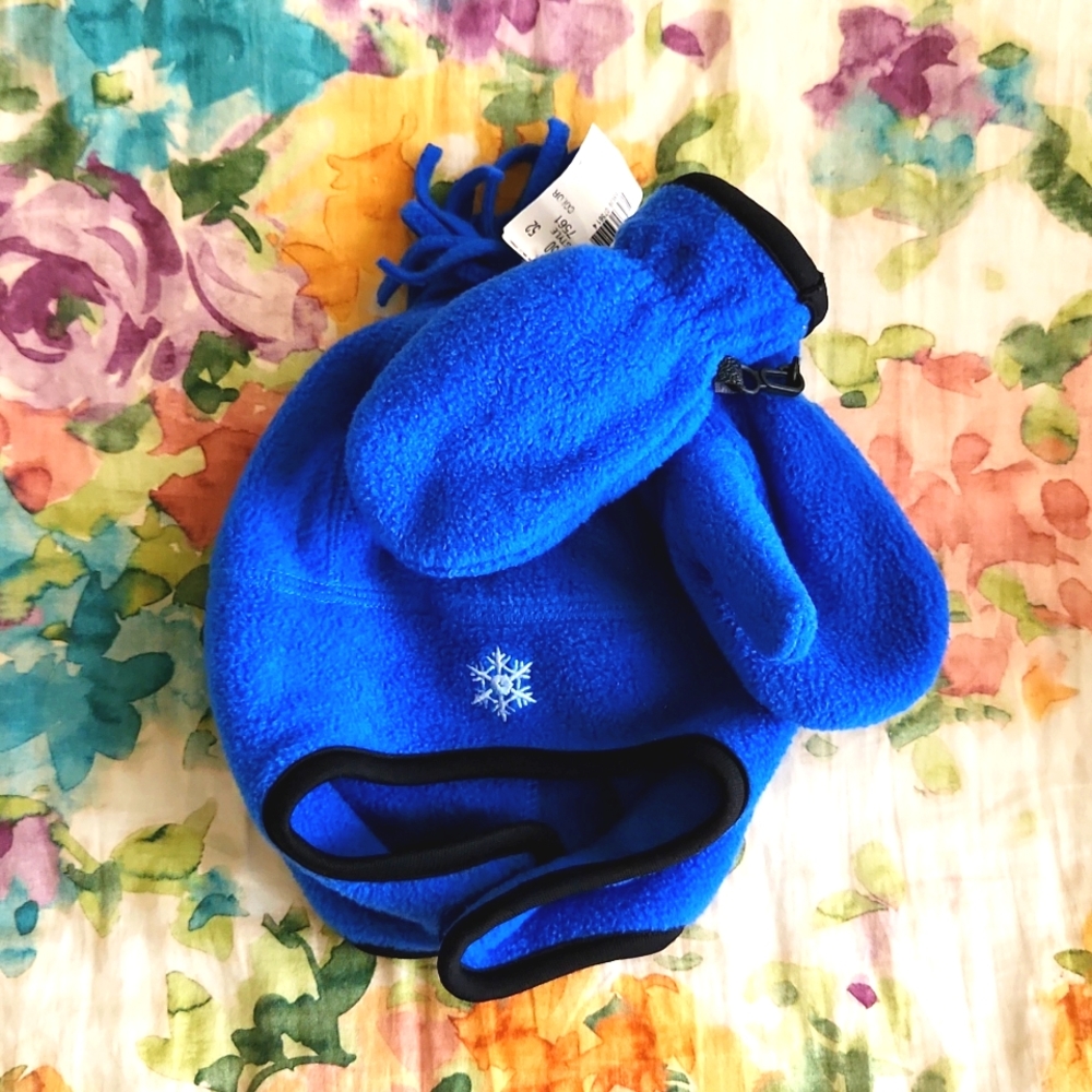 👶NWT Toby NYC Blue fleece hat and mitten set. Size Toddler.